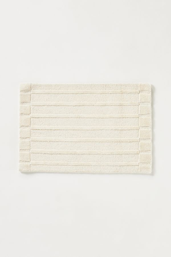 Slide View: 3: Hand-Tufted Esmeray Rug