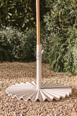 Business & Pleasure Co. The Clamshell Umbrella Base