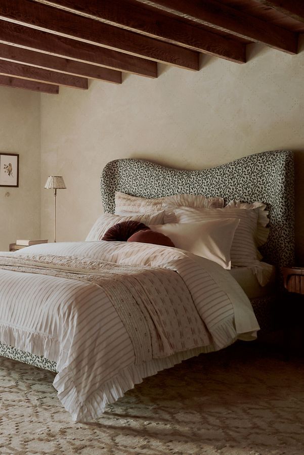 Slide View: 1: Irena Pied-A-Terre Bed