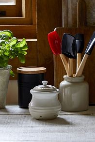 Slide View: 1: Le Creuset Stoneware Garlic Keeper