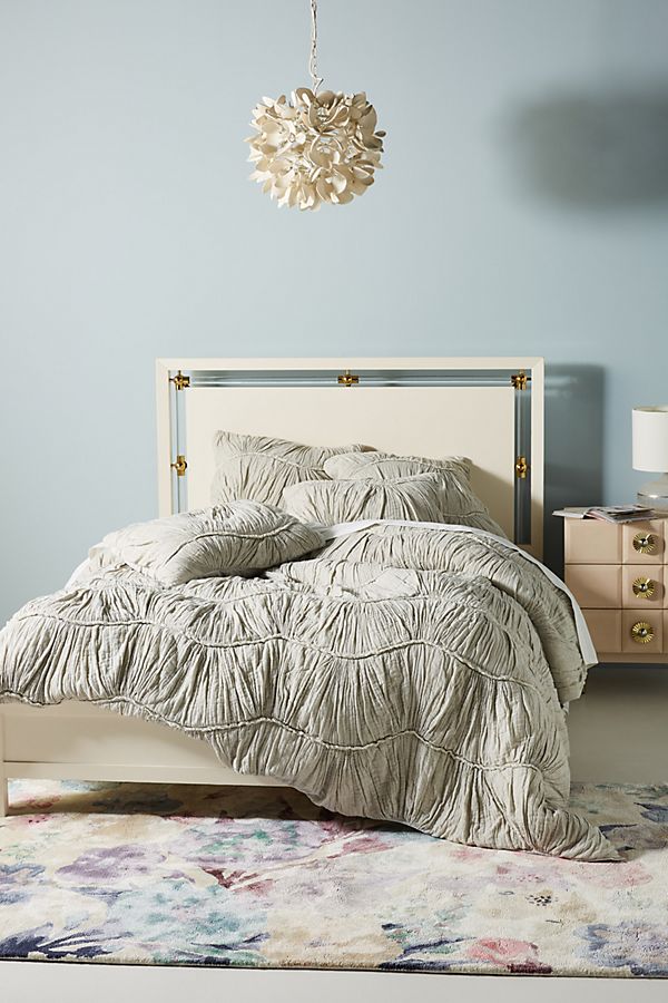 Slide View: 1: Ruched Wave Quilt