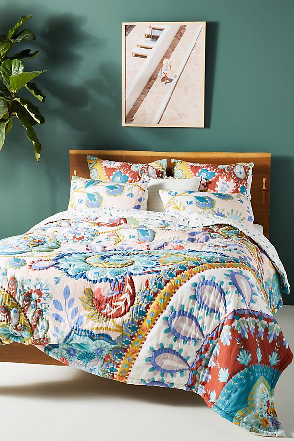 Slide View: 1: Adilah Quilt