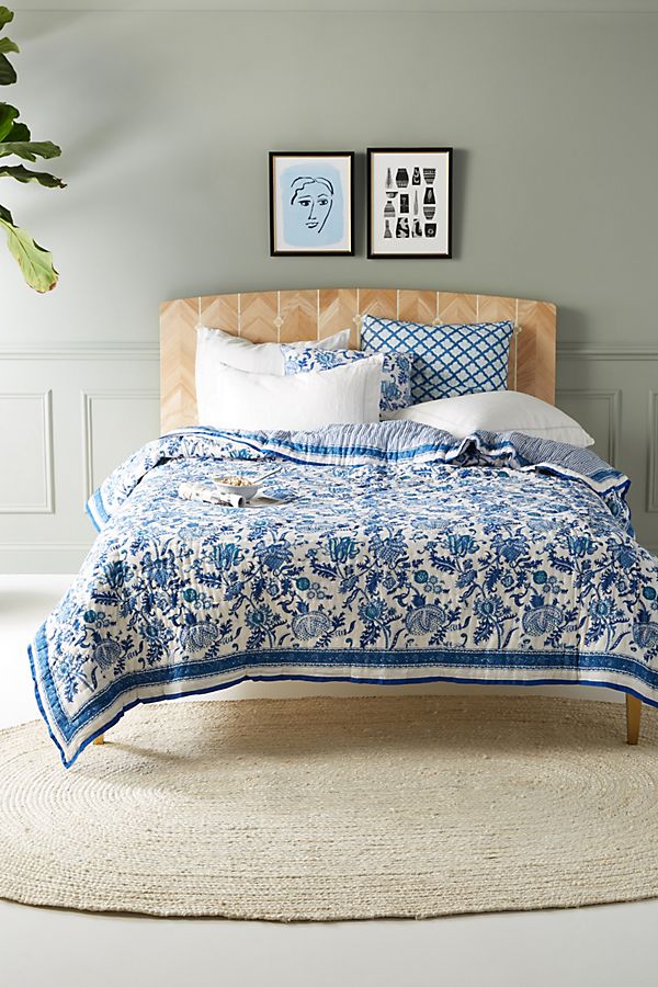 Slide View: 1: Roller Rabbit Amanda Quilt