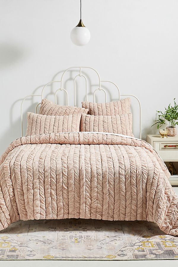 Slide View: 1: Ruched Voile Vienna Quilt