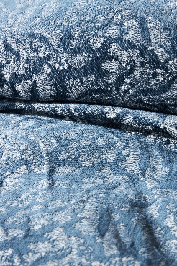 Slide View: 2: Jacquard-Woven Katerina Duvet Cover