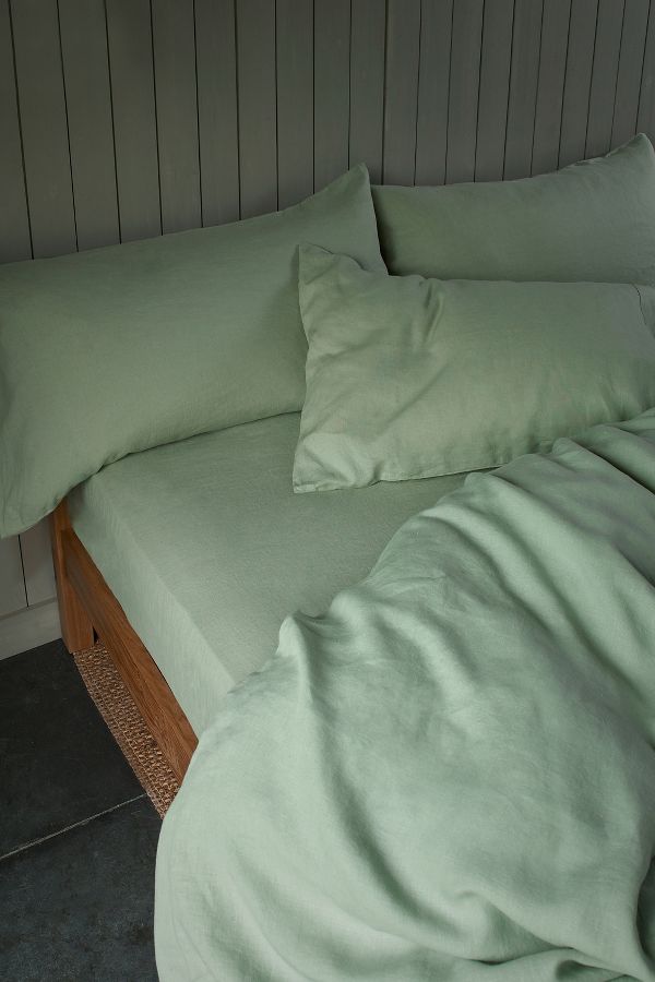 Slide View: 1: Piglet In Bed Sage Green Linen Fitted Sheet