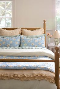 Slide View: 4: Lilla Cotton Quilt