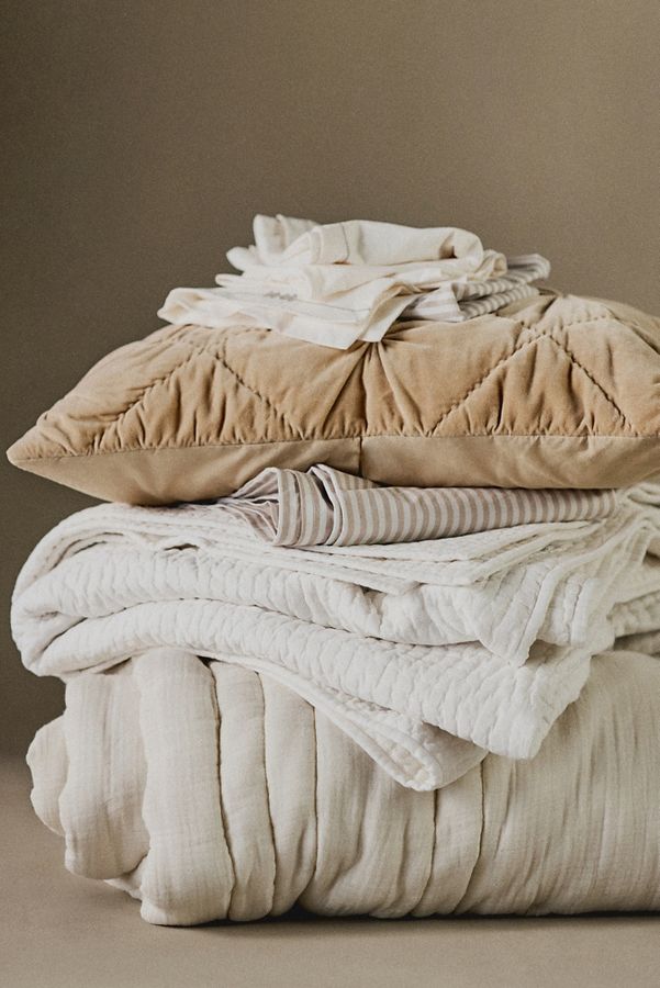 Slide View: 3: Maeve by Anthropologie Organic Cotton Percale Sheet Set