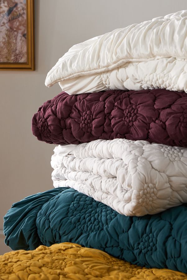 Slide View: 6: Dahlia Cotton Jersey Floral Quilt