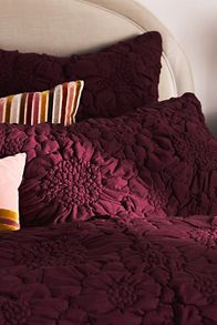 Slide View: 2: Dahlia Cotton Jersey Floral Quilt