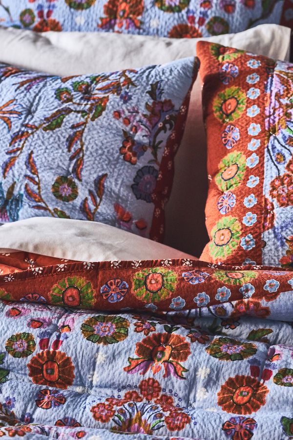 Slide View: 2: Kelcey Hibiscus Organic Cotton Quilt​ed Bedspread