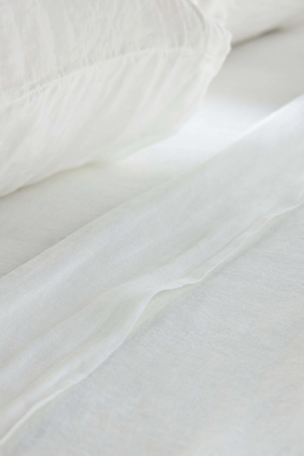 Slide View: 2: Washed European Flax Linen Sheet Set