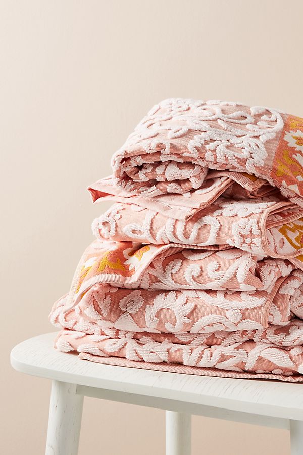 Slide View: 2: Lilja Bath Towel Collection