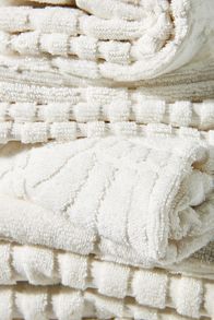 Slide View: 4: Leighton Cotton Towel Collection