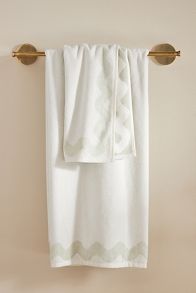 Slide View: 1: Maeve by Anthropologie Scalloped Cotton Towel Collection