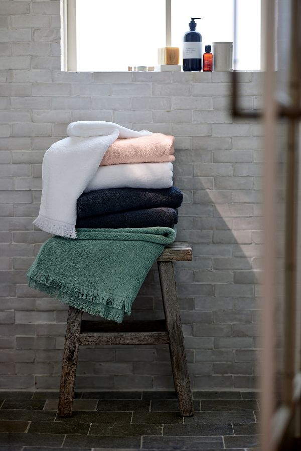 Vista de diapositivas: 9: Plush Turkish Cotton Towel Collection