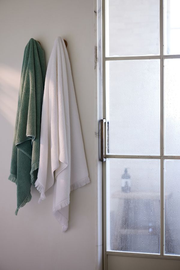 Vista de diapositivas: 10: Plush Turkish Cotton Towel Collection