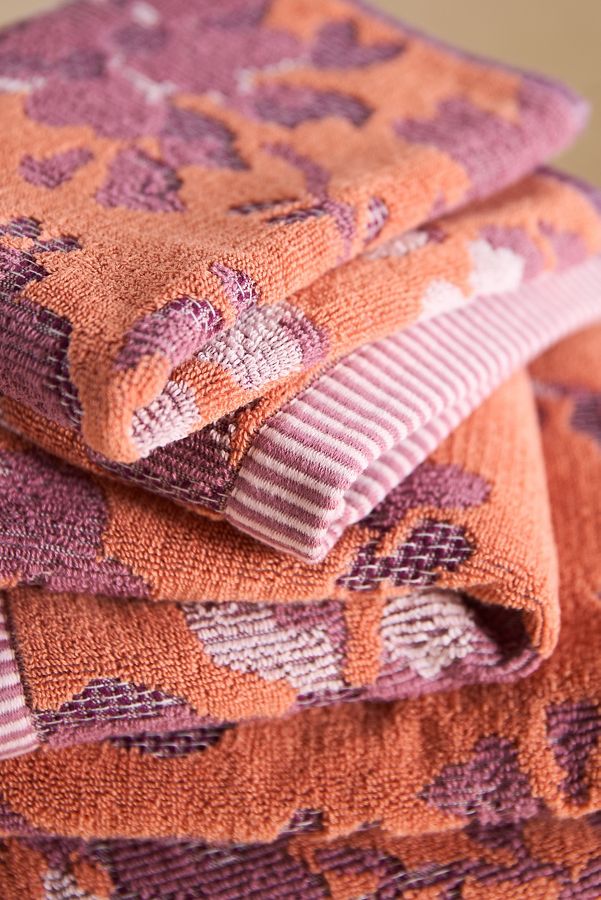 Slide View: 4: Josephine Floral Cotton Towel Collection