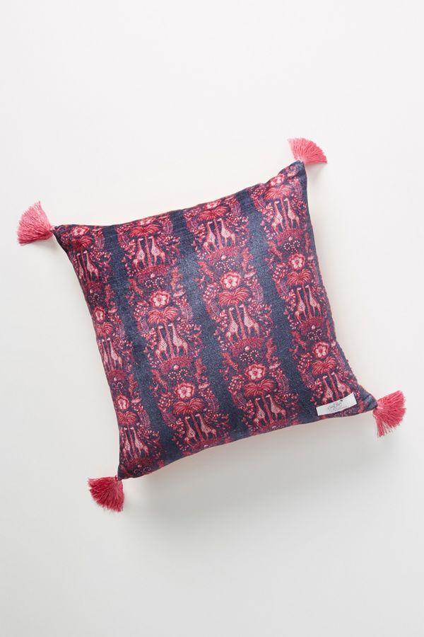 Emma J Shipley Des Animaux Pillow Anthropologie