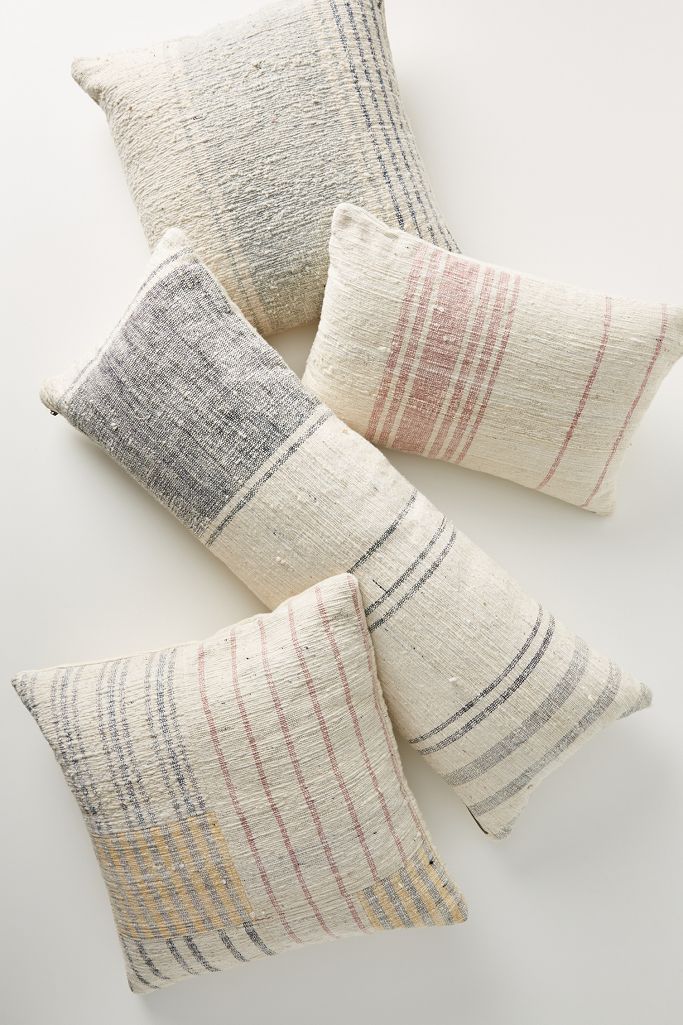 Handwoven Dylan throw pillows from Anthropologie have delicious texture, vintage style charm, and a chic global point of view. #pillows #livingroom #bohodecor #rusticdecor #homedecor 