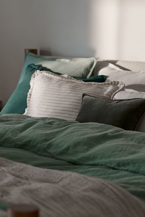 Slide View: 7: Luxe Linen Blend Pillow