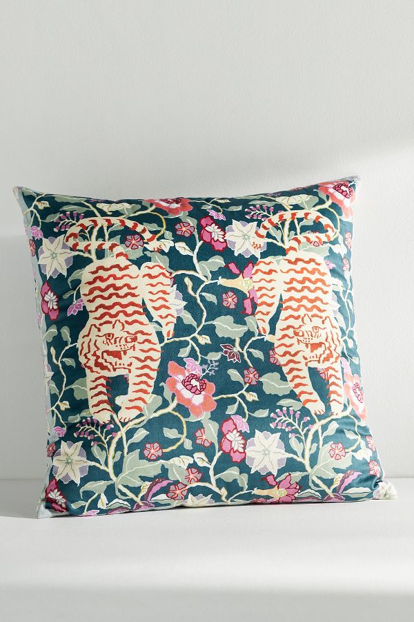 Vista diapositiva: 1: Millie Printed Cushion