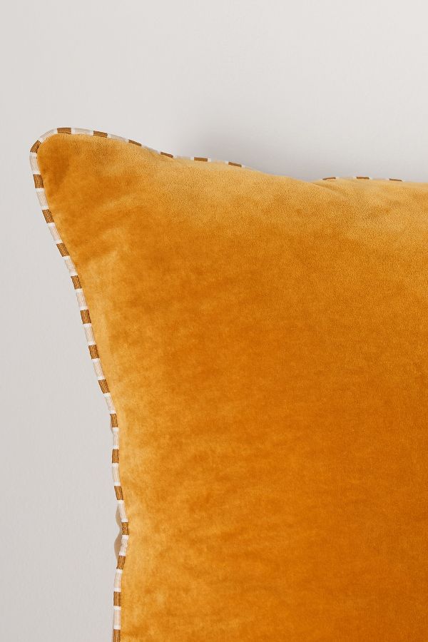 Slide View: 4: Milo Trova Cushion