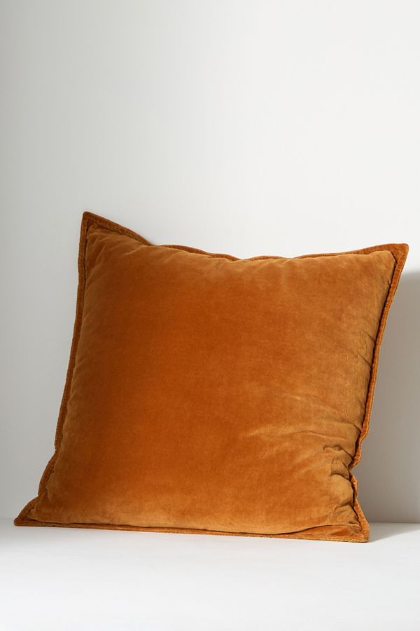 Vista de diapositivas: 1: Velvet Trova Cushion