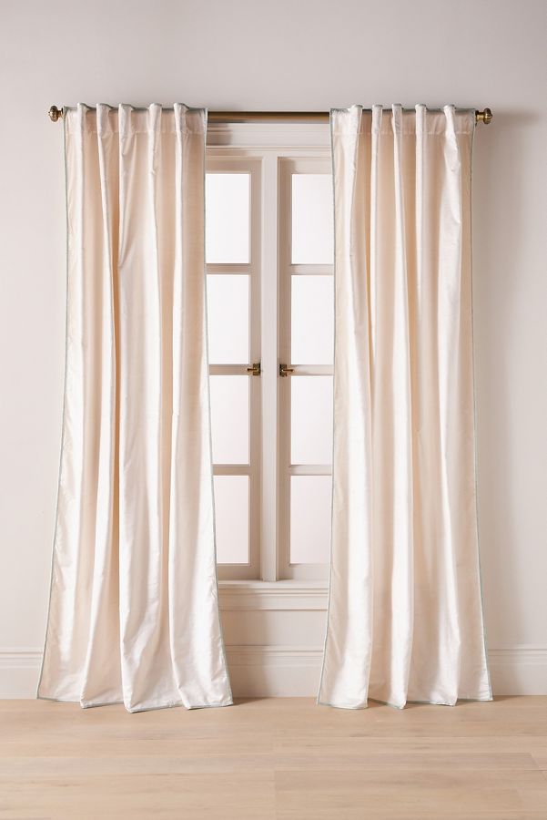 Slide View: 1: Adelina Velvet Curtain