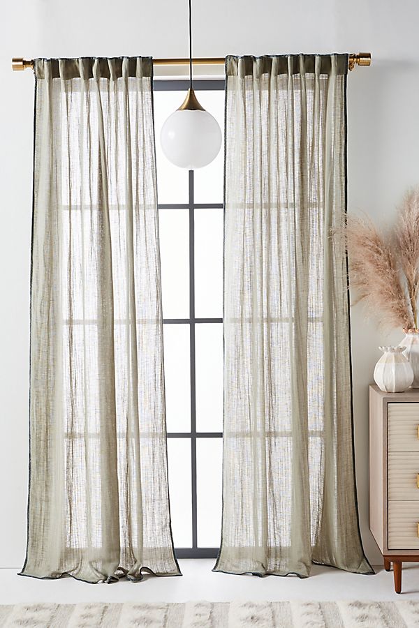 Slide View: 1: Audie Curtain