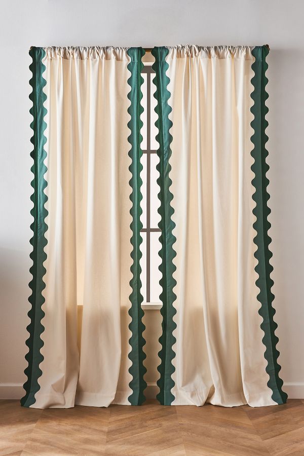 Slide View: 1: Maeve by Anthropologie Scalloped Cotton Curtain