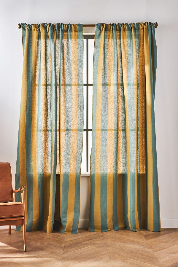 Slide View: 2: Pallido Curtain