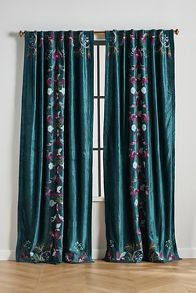 Slide View: 1: Fiori Blackout Curtain