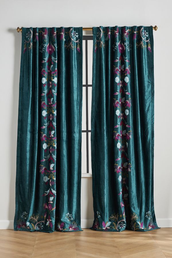 Slide View: 1: Fiori Blackout Curtain