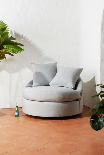 Barwick Indoor/Outdoor Swivel Chair