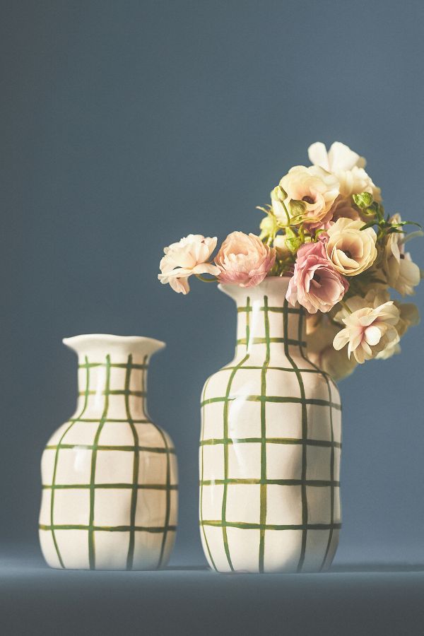 Slide View: 7: Green Checkered Vase