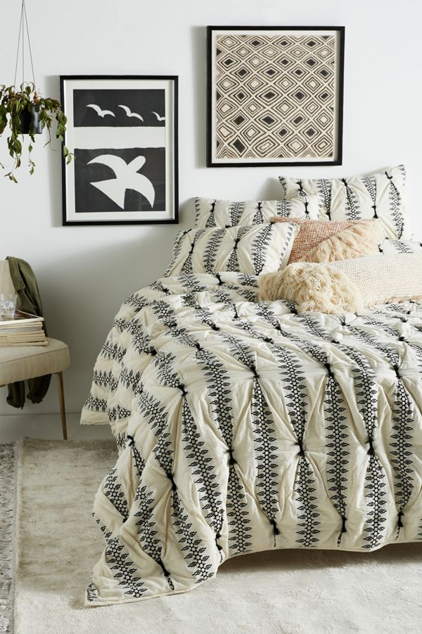 Embroidered Lilou Quilt Anthropologie