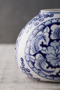 Slide View: 5: Chinoiserie Vase