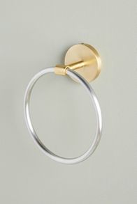 Slide View: 1: Villa Towel Ring