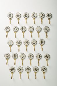 Vista de diapositivas: 5: Bistro Tile Monogram Hook