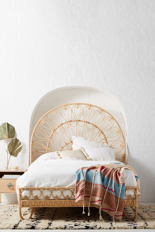 Slide View: 1: Looping Rattan Bed