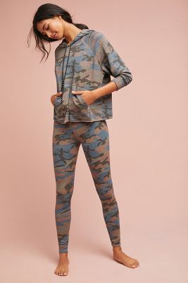 sundry camo yoga pants