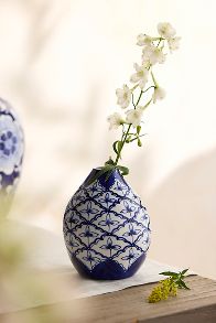 Slide View: 1: Chinoiserie Bud Vase