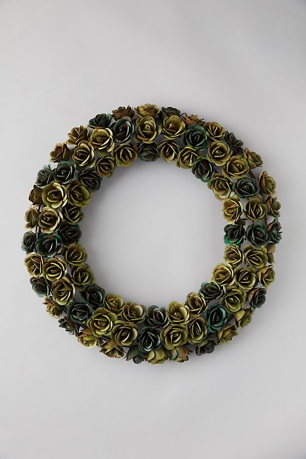 Slide View: 1: Iron Rosebud Wreath