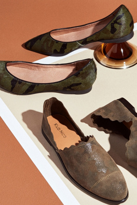 all black jungle flats