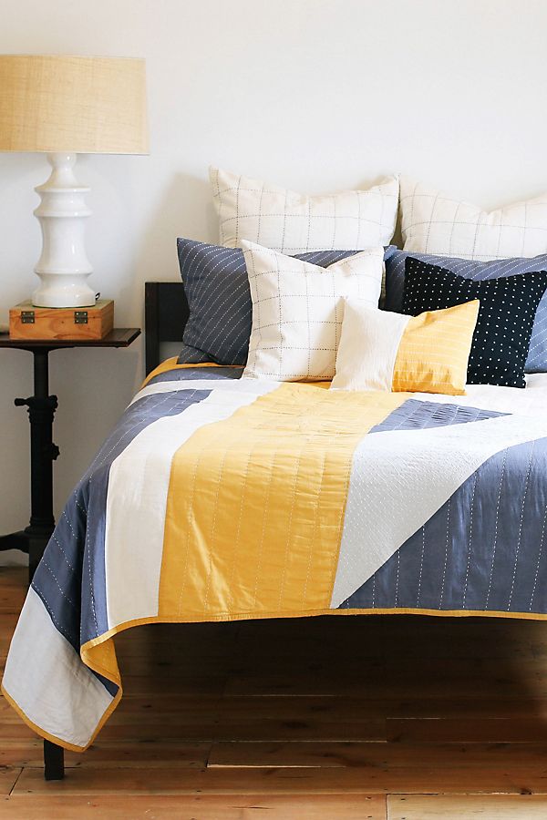 Slide View: 1: Anchal Asha Quilt