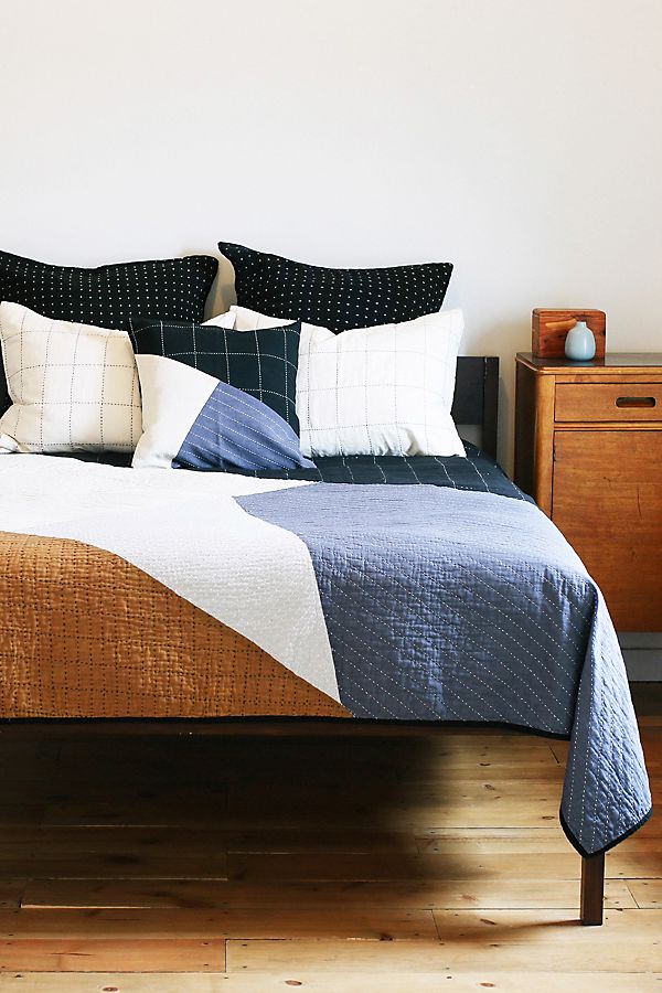 Slide View: 1: Anchal Naari Quilt