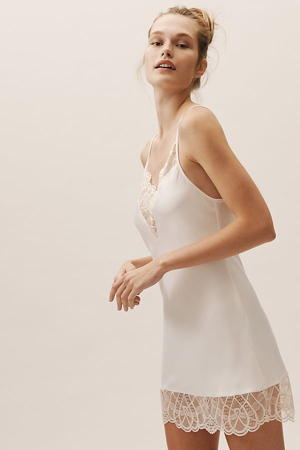 Slide View: 1: Gale Chemise