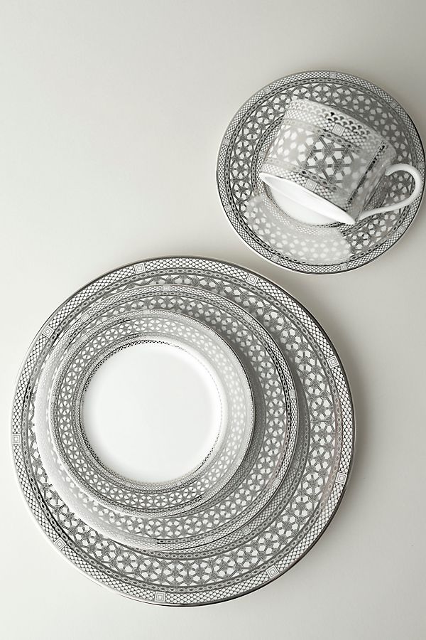 Slide View: 2: Caskata Hawthorne Ice Full Border Dinner Plate