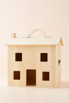 olli ella doll house